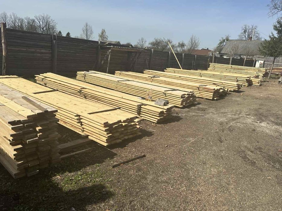 Обрізна дошка опалубка кроква рейка брус мауерлат шалівка