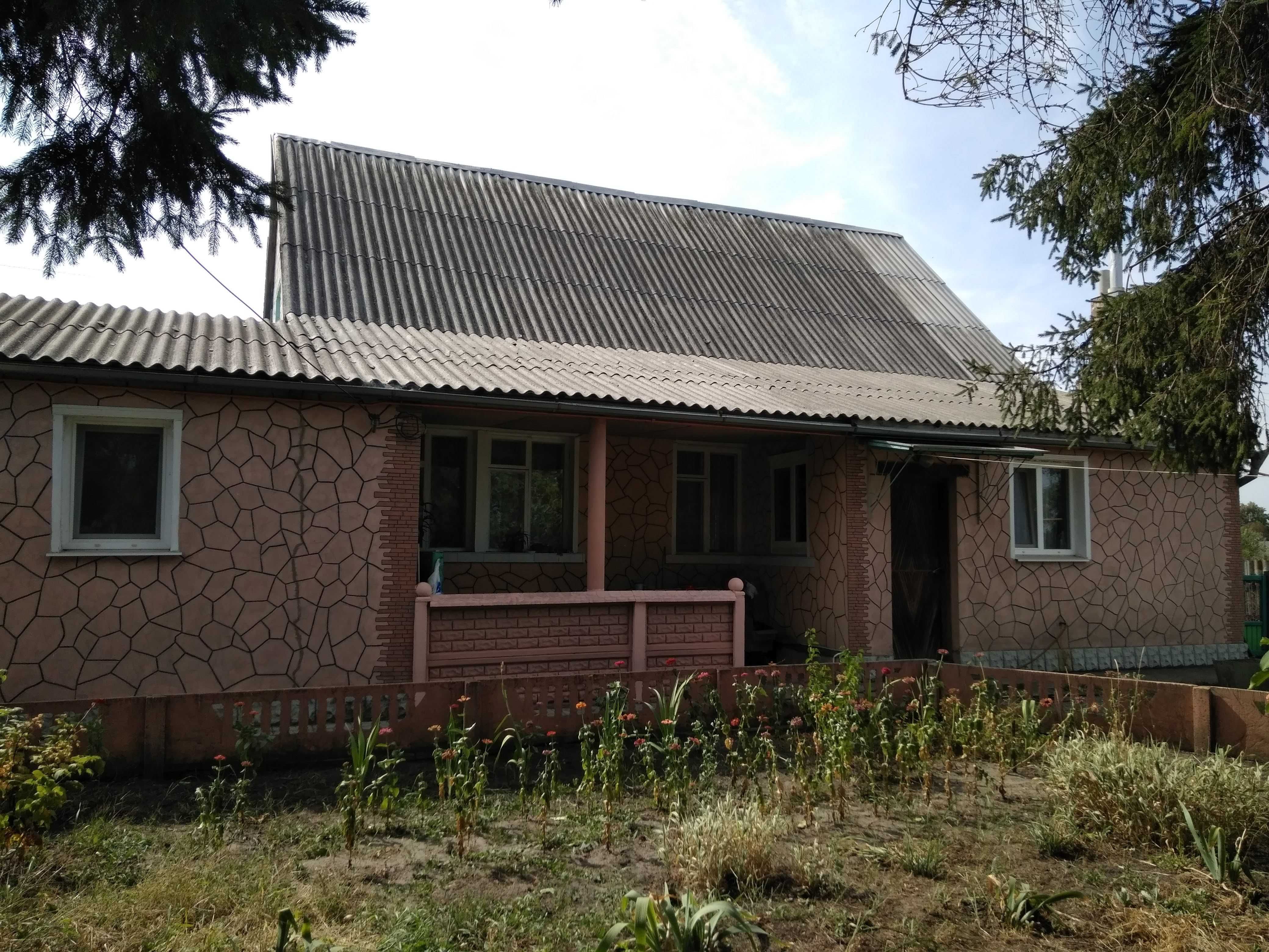 Продам дом в Волчанске Харь.обл. с приватизированной землей 0.1000 га