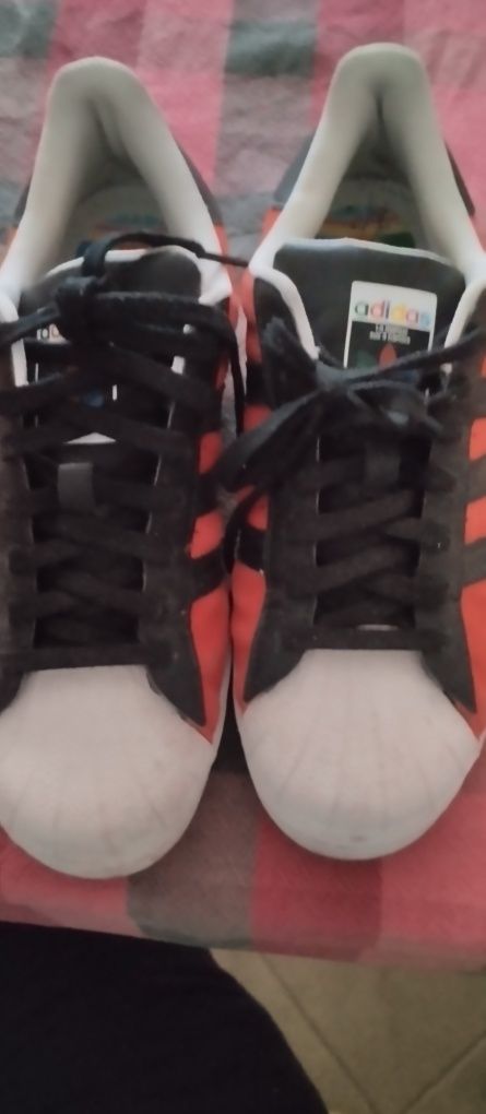 Tênis Adidas superstar