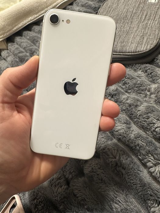 Iphone SE 64 GB 2020 року