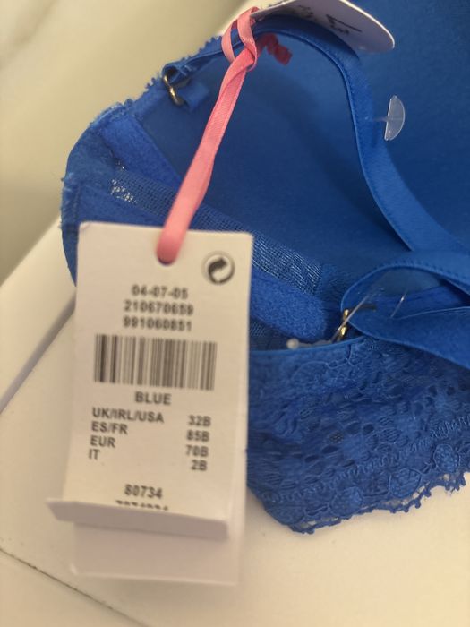 Biustonosz niebieski