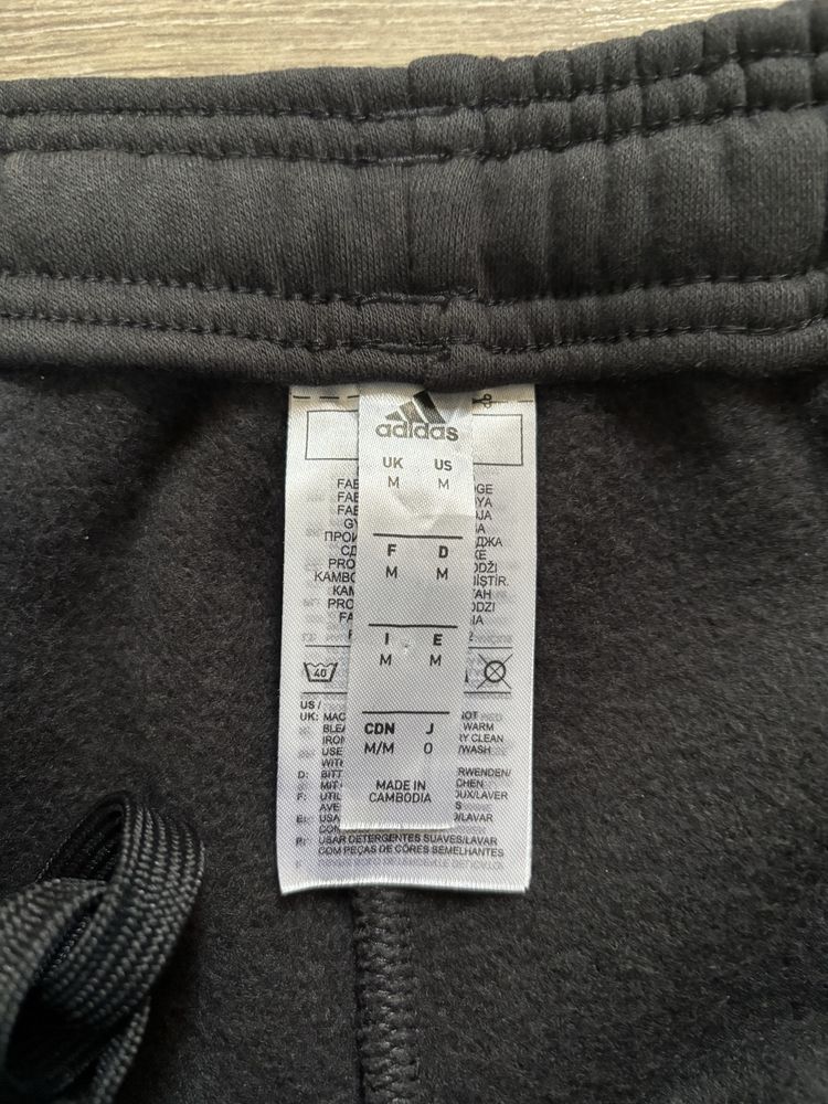 Dresy M adidas nowe spodnie czarne
