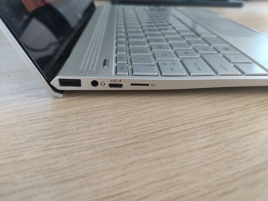 HP envy 13-ad1xx i5/8/256