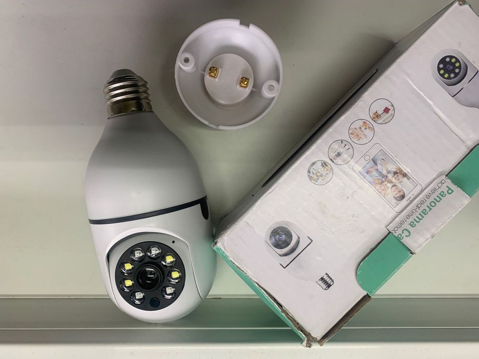 Камера видеонаблюдения Лампа TUYA YI Iot