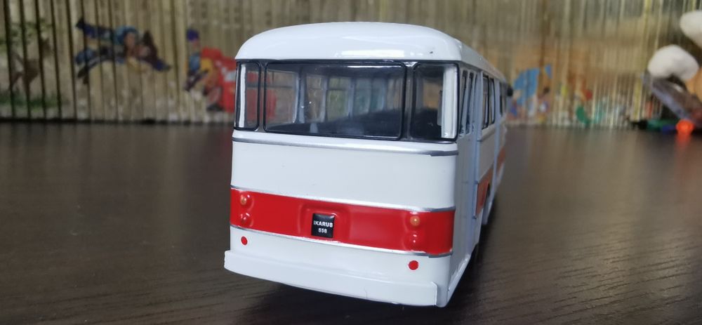 Ikarus 556. Model kultowe autobusy PRL.  Skala 1:72.Nowy w blistrze.