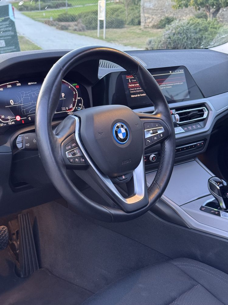 BMW 330e Sport line 2022
