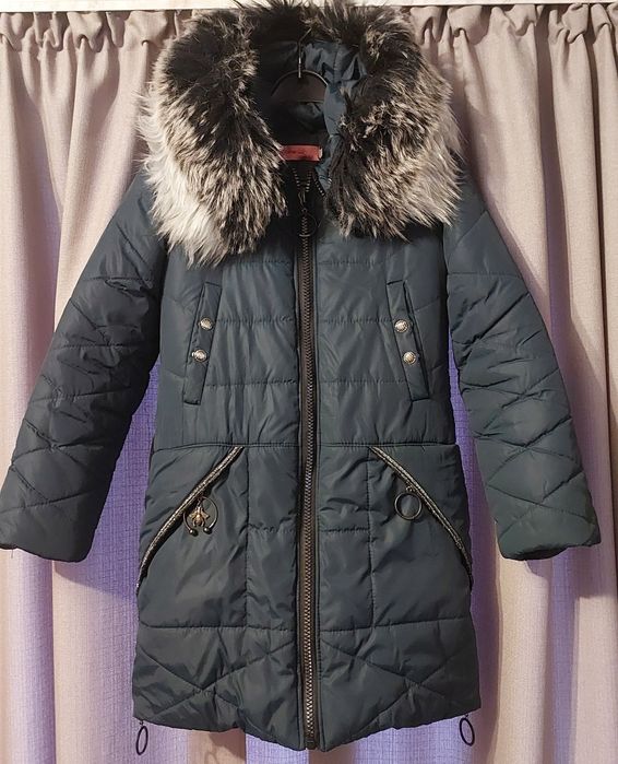 Зимовий пуховик для дівчат