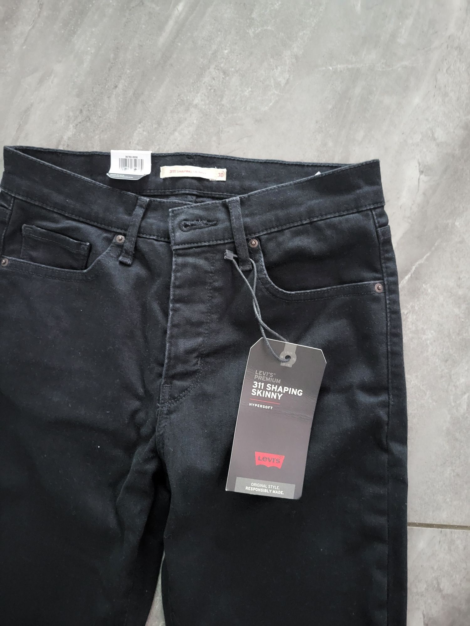 Nowe jeansy LEVIS roz.30 M