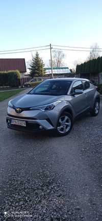 Toyota C-HR Piękna Toyota C-HR