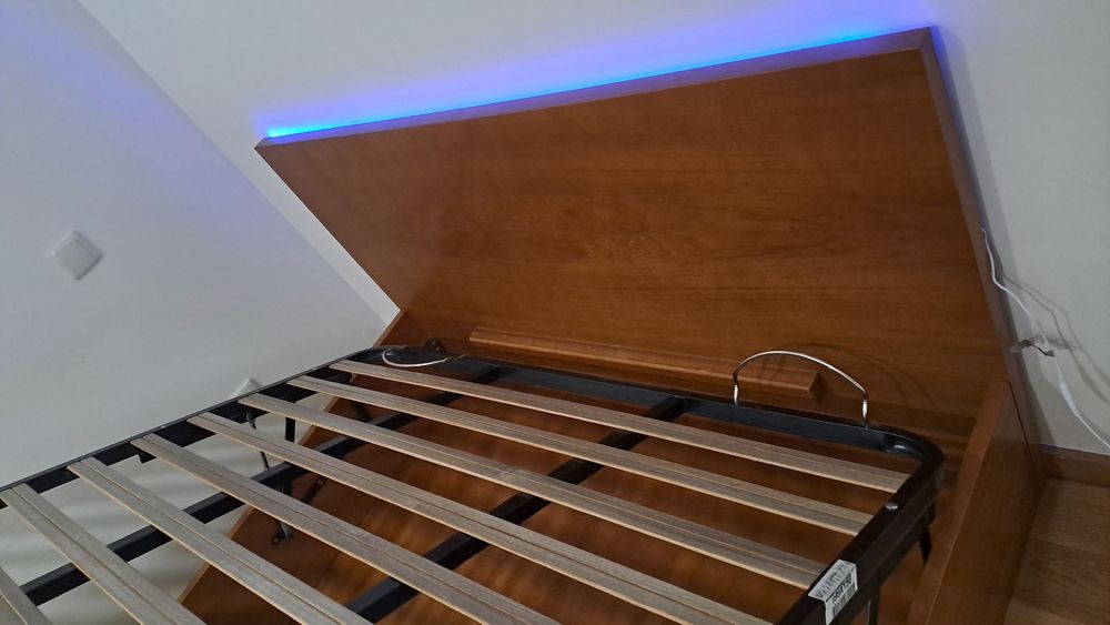 Cama de casal 200 x 150