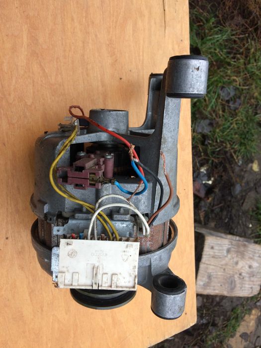 Электродвигатель от стиральной машины