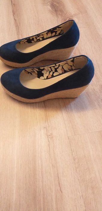 Sapatos azul marinho camurça