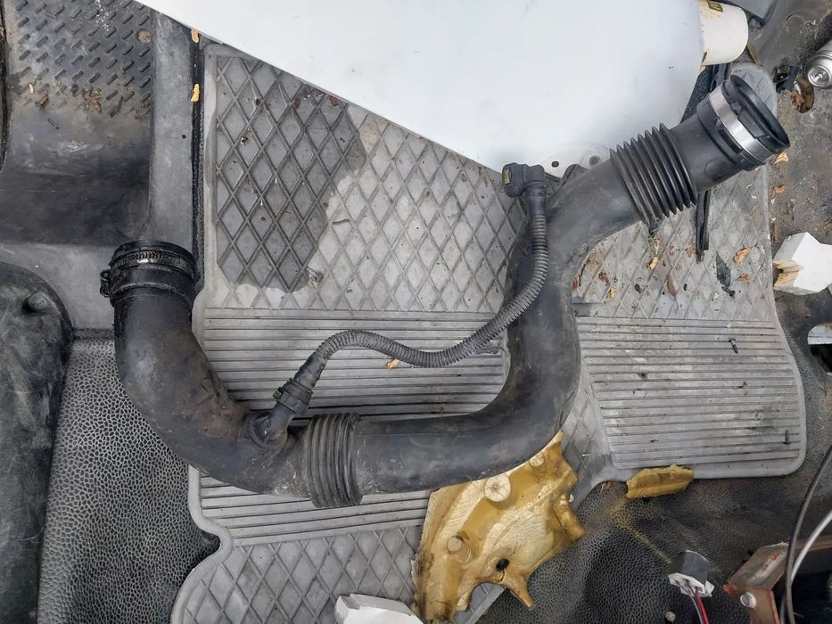 Rura dolotowa przewód powietrza powietrzny Renault Master Opel Movano 2.2 Dci 2.5 Dci