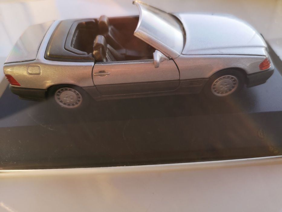 Модель авто Mercedes 500sl  1/43  schabak