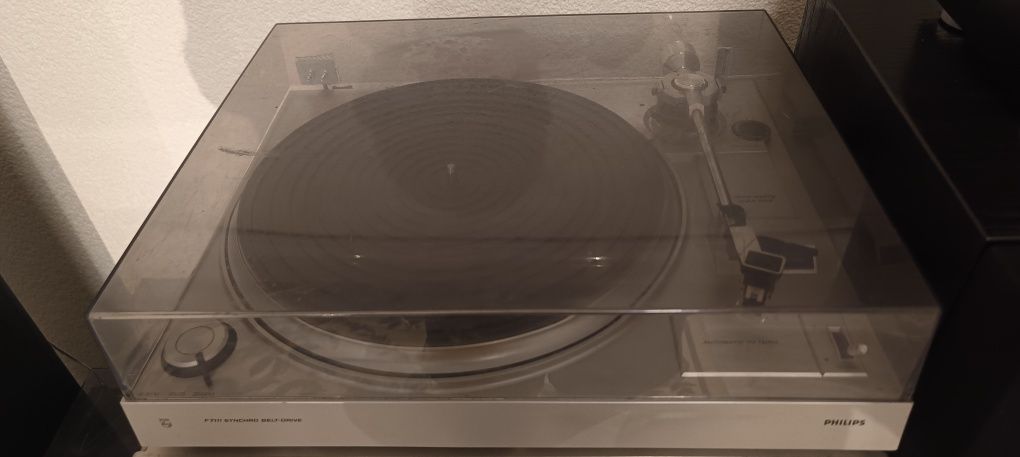 Gramofon Philips F7111 Synchro Belt-Drive vintage