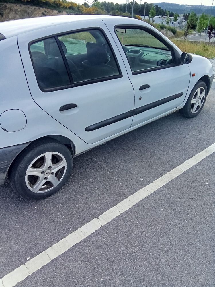 Renault clio 1999