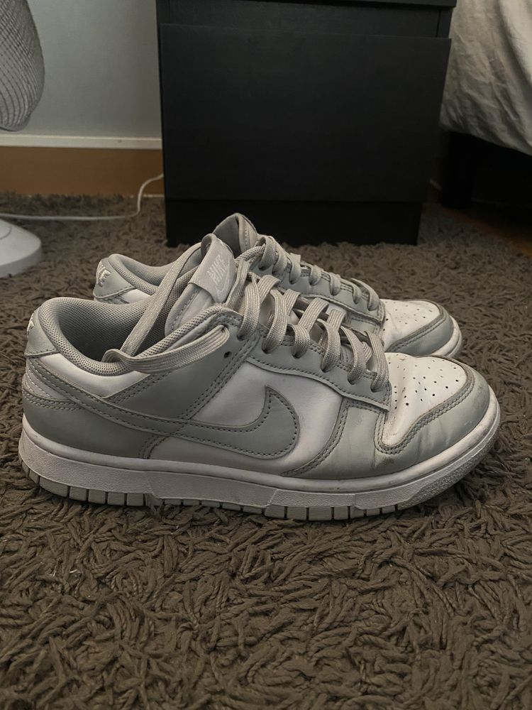 Nike dunk cinzento