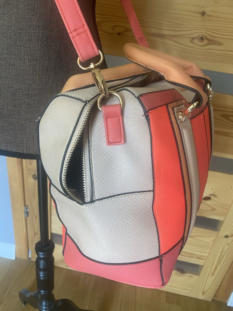 Torebka damska kuferek River Island