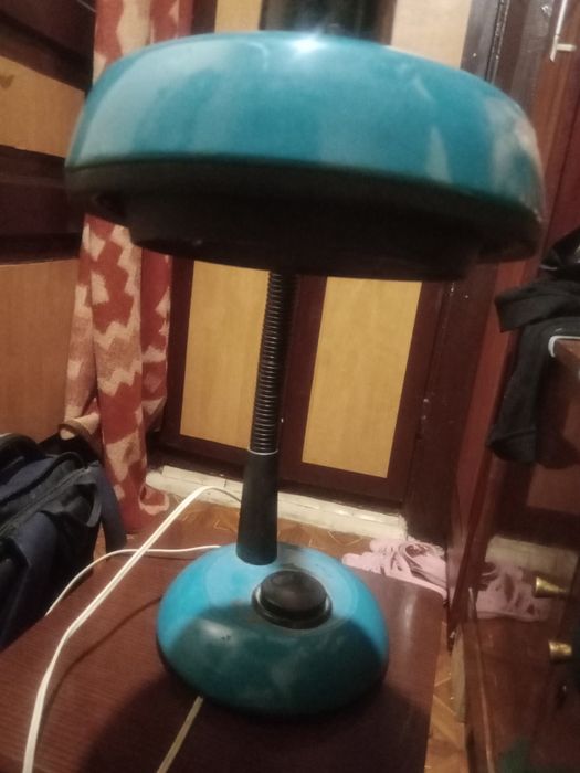 Продам лампу настольную времён СССР