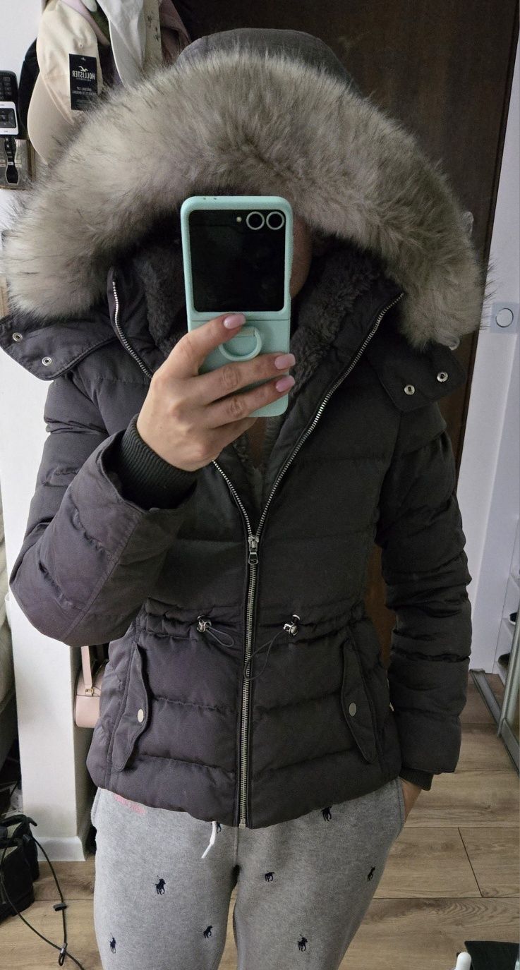 Zara kurtka puchowa z futerkiem 36/s cena sklep 699 zł