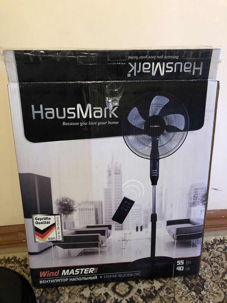 Вентилятор HausMark HSFM-1620BK/RC