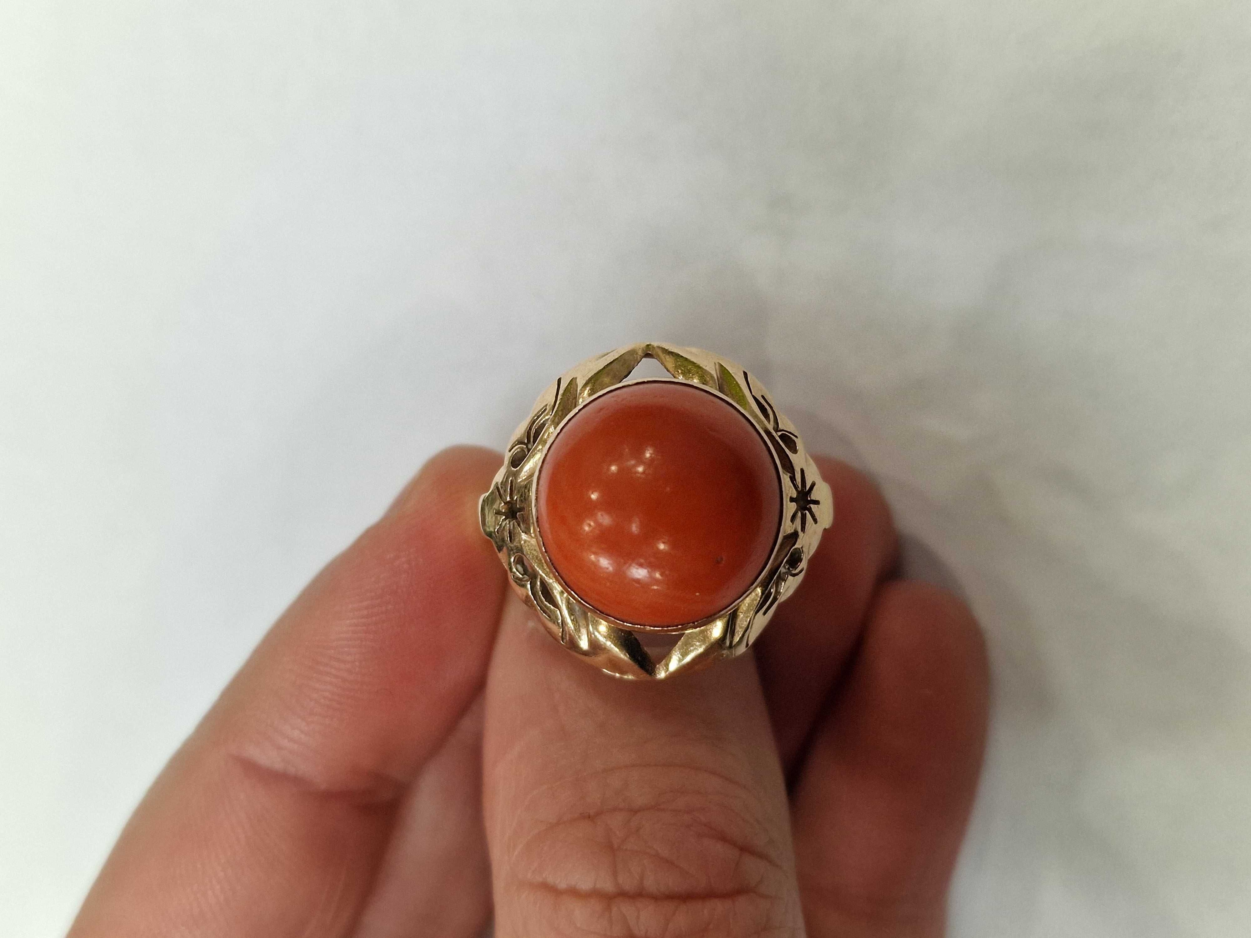 Złoty pierścionek damski/ 585/ 8.06 gram/ R21/ Koral/ praca ręczna