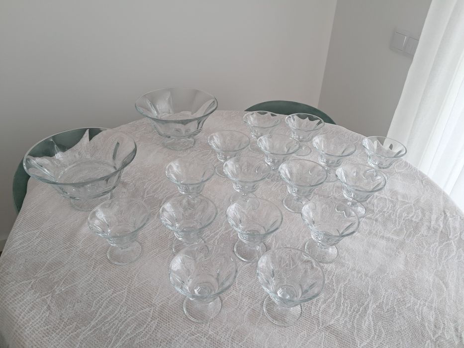 2 Taças Grandes e 16 Taçinhas Novo