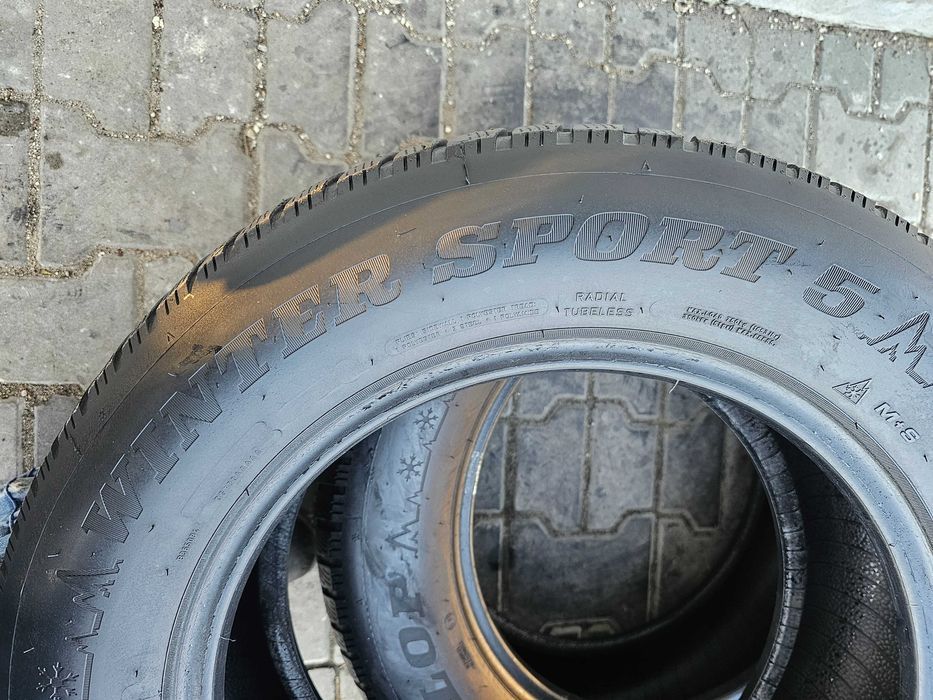 Zima Dunlop 215/65 R16