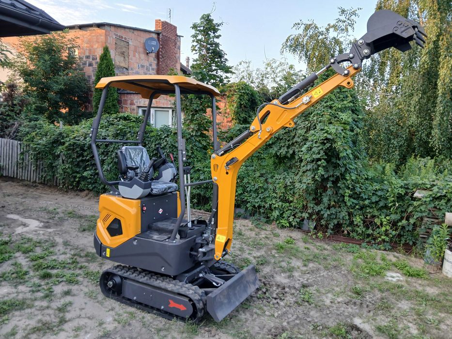 usługi minikoparką wynajem minikoparki z operatorem koparki wiertnica