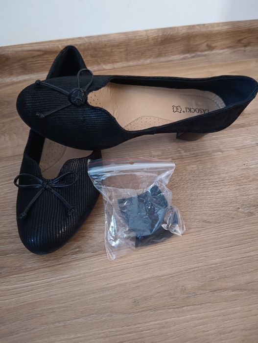 Sprzedam buty damskie czółenka rozm. 38