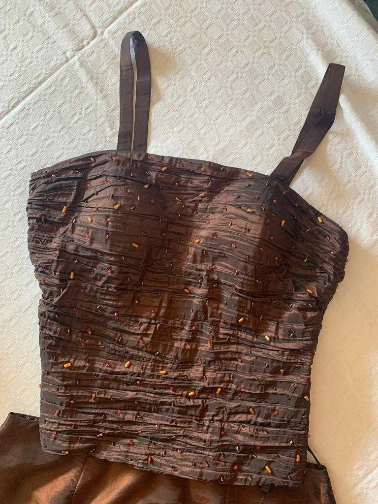 Conjunto Saia e Top Castanho