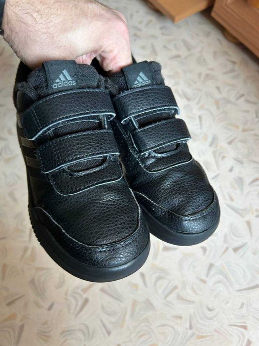 Детские кроссовки Adidas 32/33р (устілка 20 см)