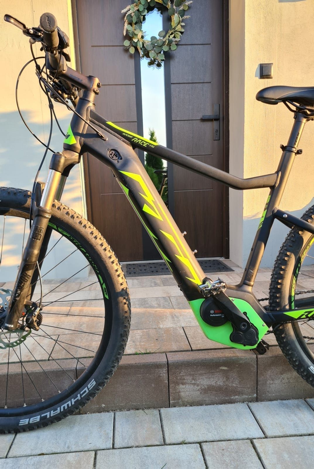 Rower elektryczny MTB KTM Macina Race 292 super stan bosch
