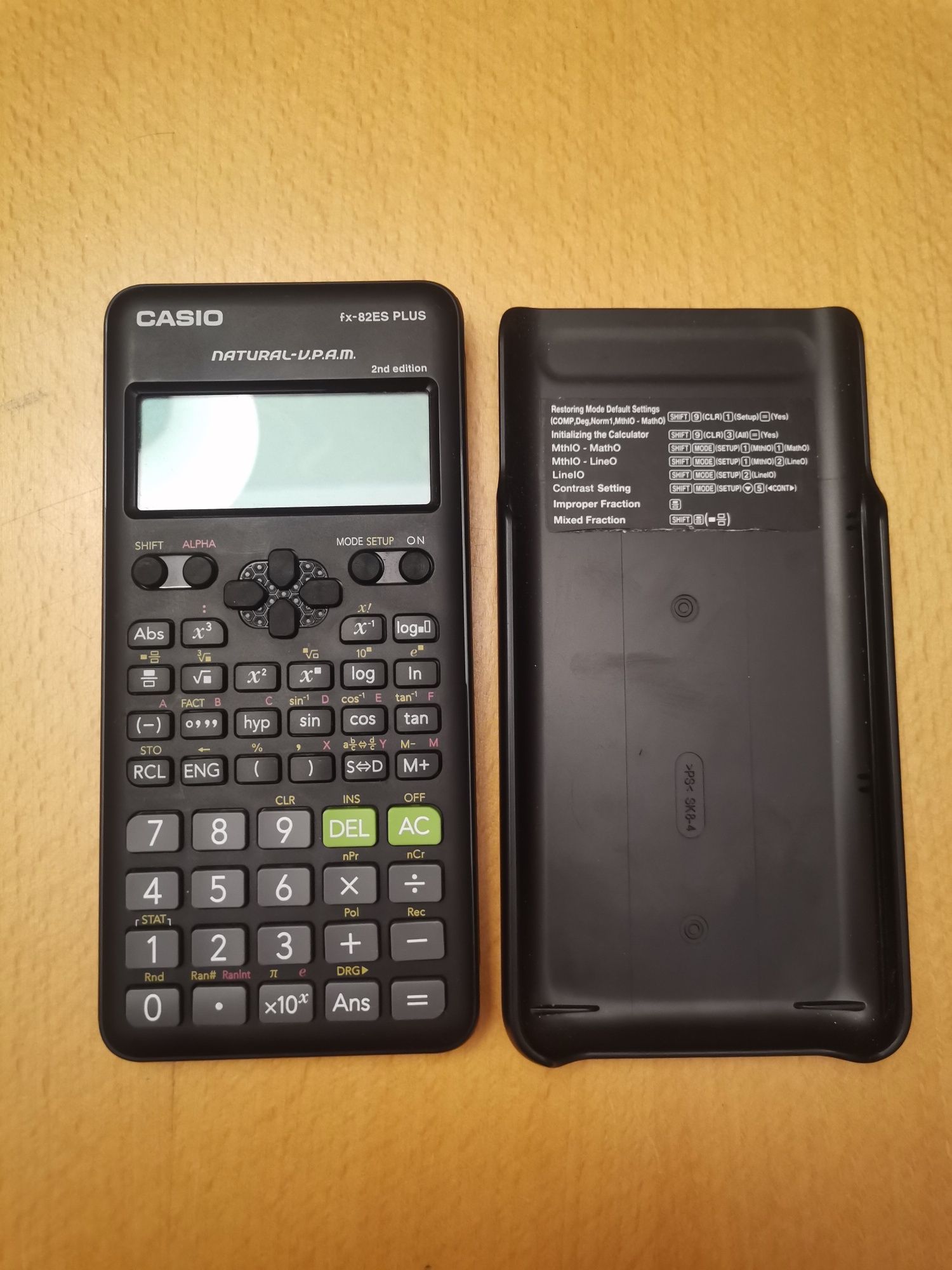 Kalkulator CASIO fx-82 Es PLUS