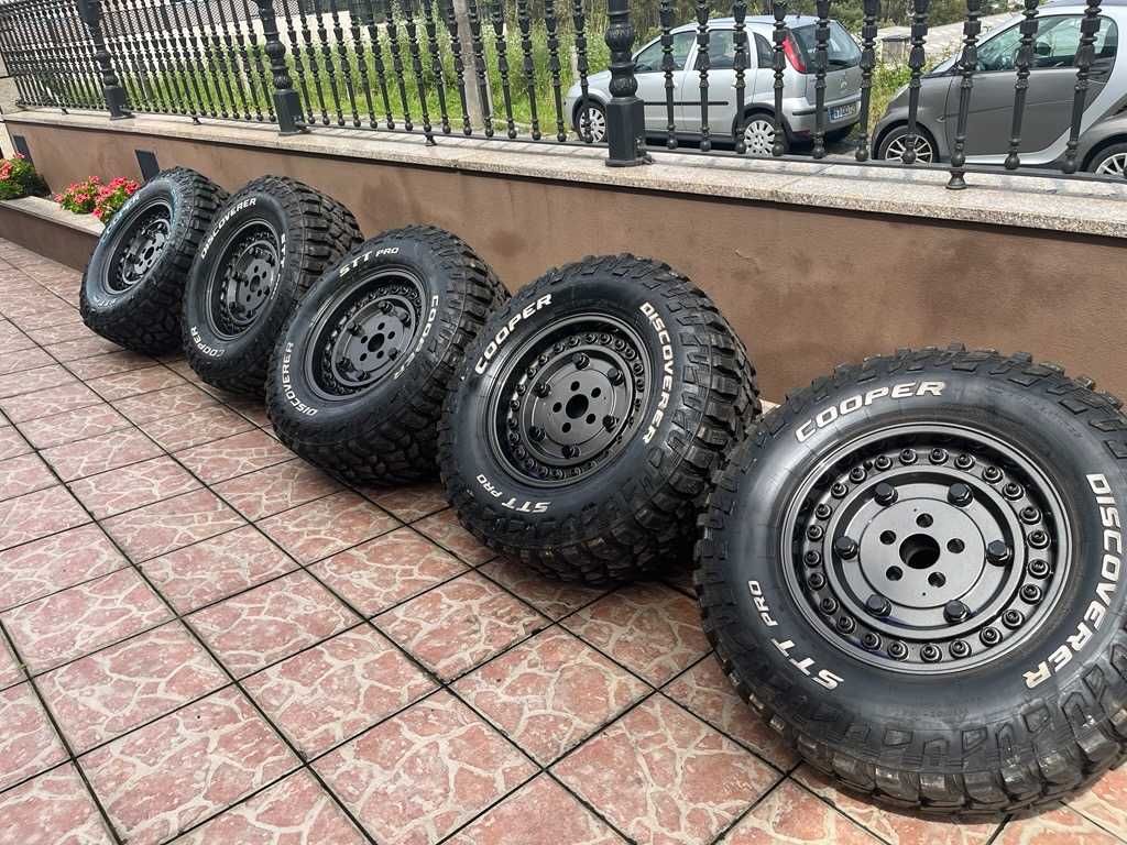 Material Jeep Wrangler JK - Jantes, Pneus, Abas e para-choques
