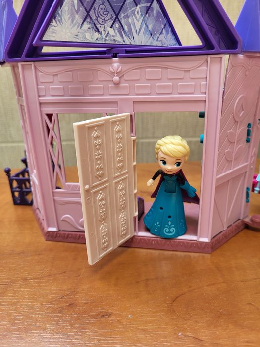 składany pałac, zamek, komnata Elsy, Frozen, Kraina Lodu Hasbro