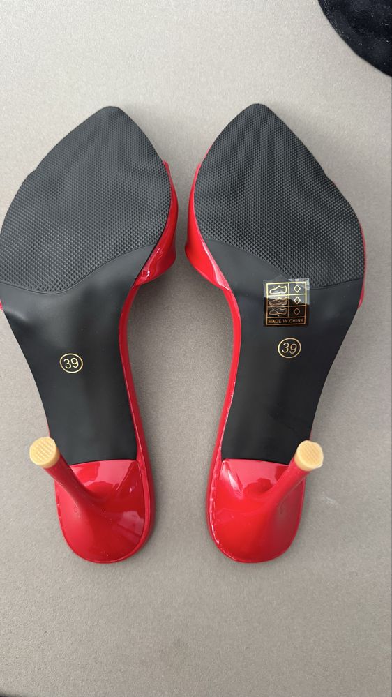 Szpilki klapki czerwone hot sexy 38