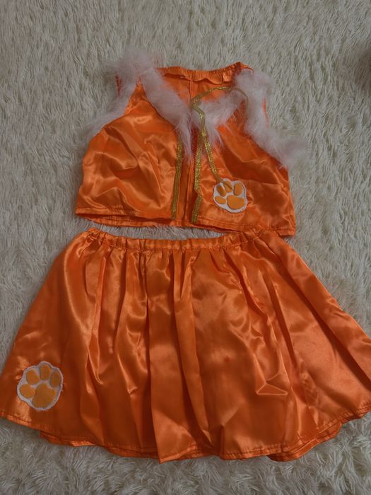 Оренда костюмів