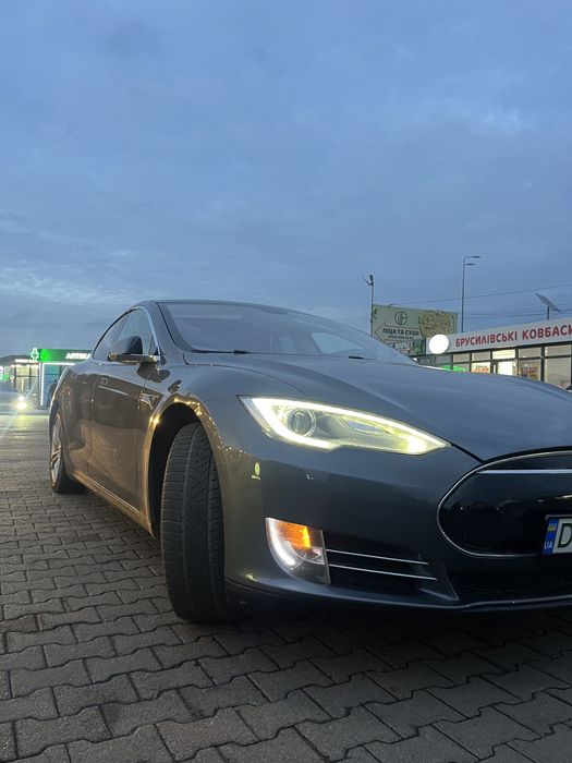 Tesla model S P85+ 95Soh