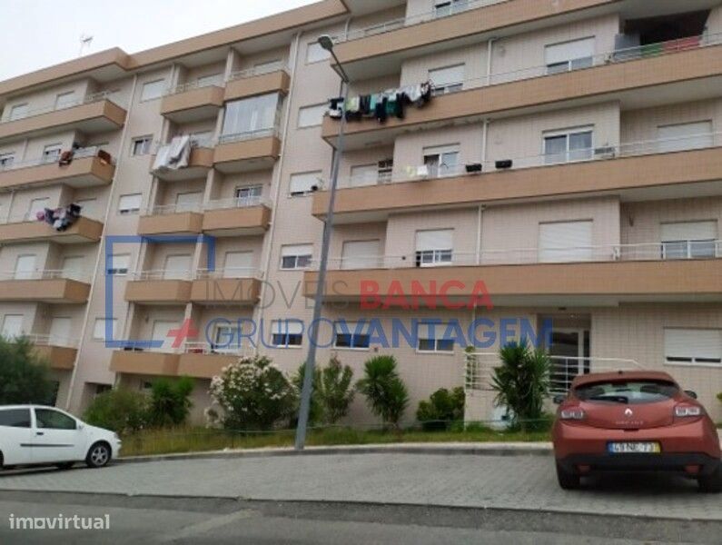 Apartamento T3 com lugar de garagem