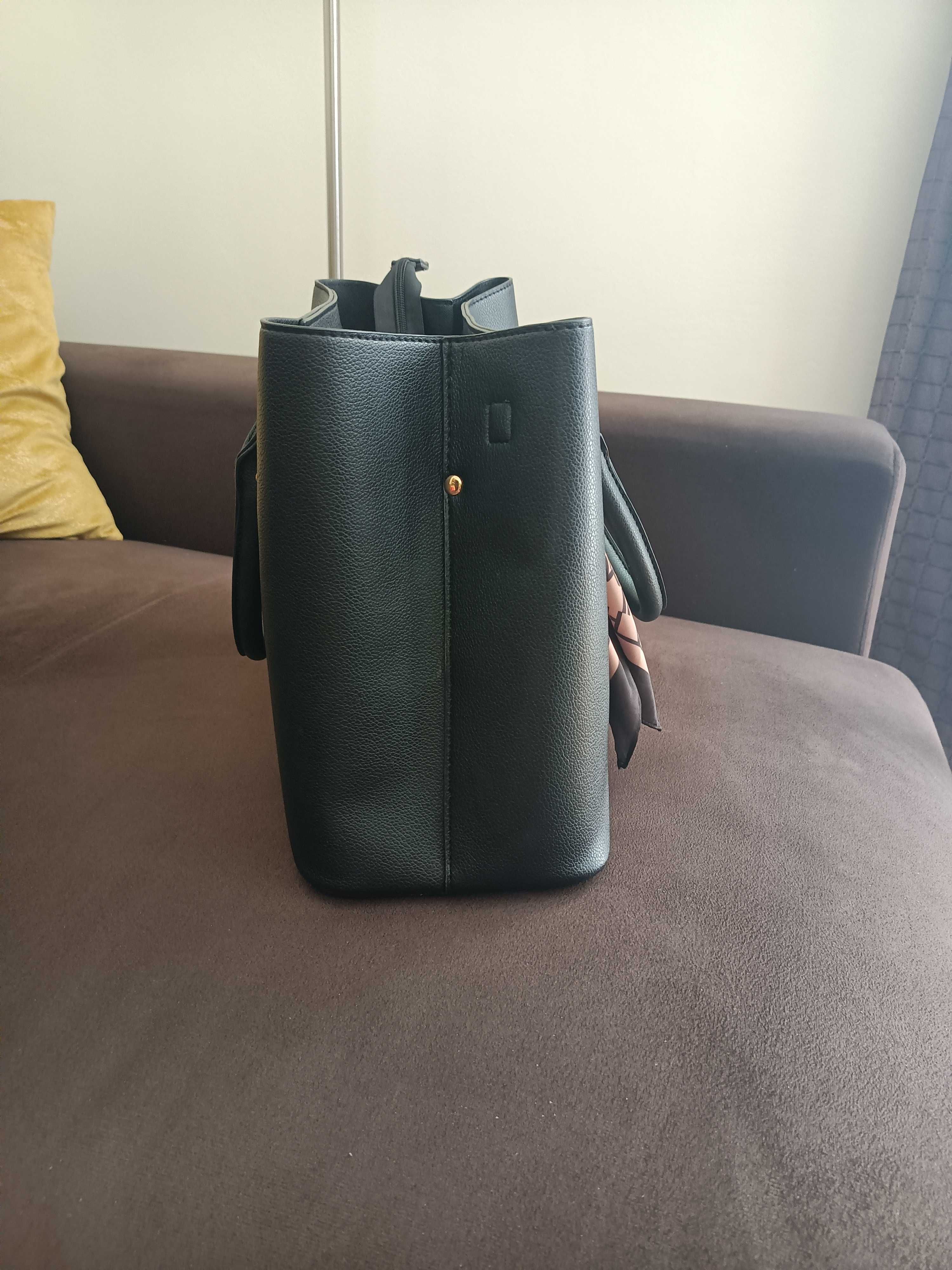 torebka czarna z apaszką city bag Mohito
