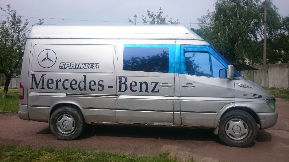 Продам Mercedes Sprinter 312 TDI грузопасажирскій. 8місць