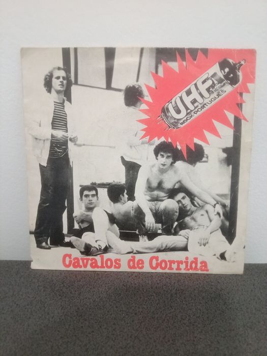 Vinil single UHF, Cavalos de Corrida