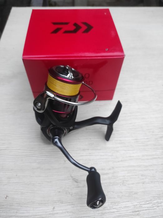 Катушка Daiwa Fuego 17 2000D
