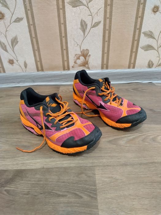 Кроссовки женские Mizuno, US Athletics, Gabor, New balance, Puma