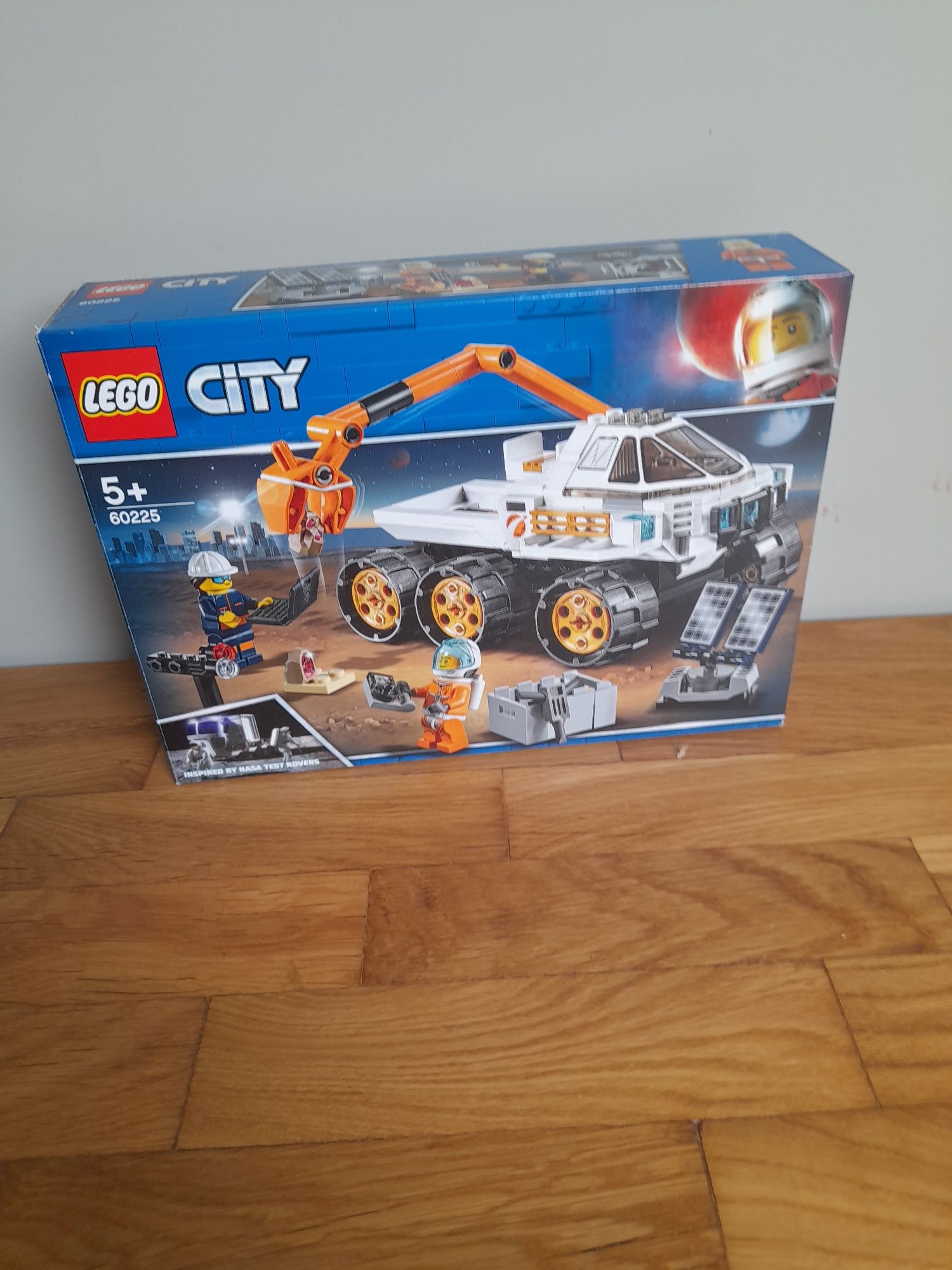 Lego City 60225 kompletny