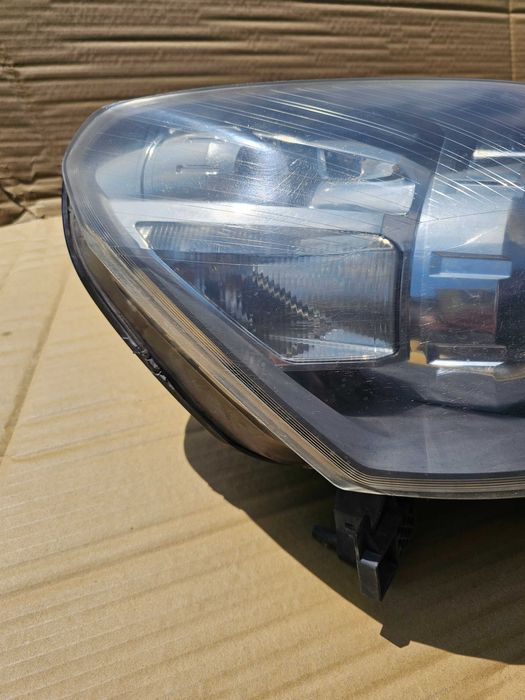 Reflektor Prawy Opel Zafira B Xenon KPL
