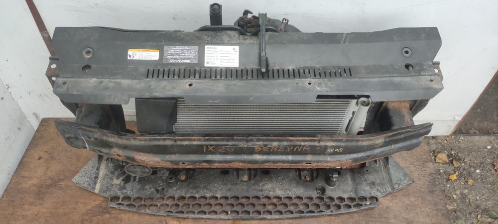 Pas przedni Hyundai ix20 benzyna 1.4 1.6 kia Venga chłodnice okular