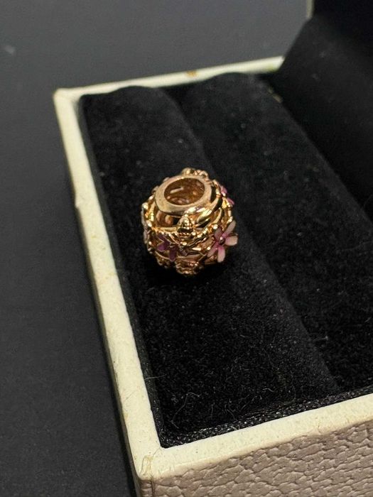 Zawieszka charms Pandora Różowa Ażurowa Stokrotka JAK NOWA!