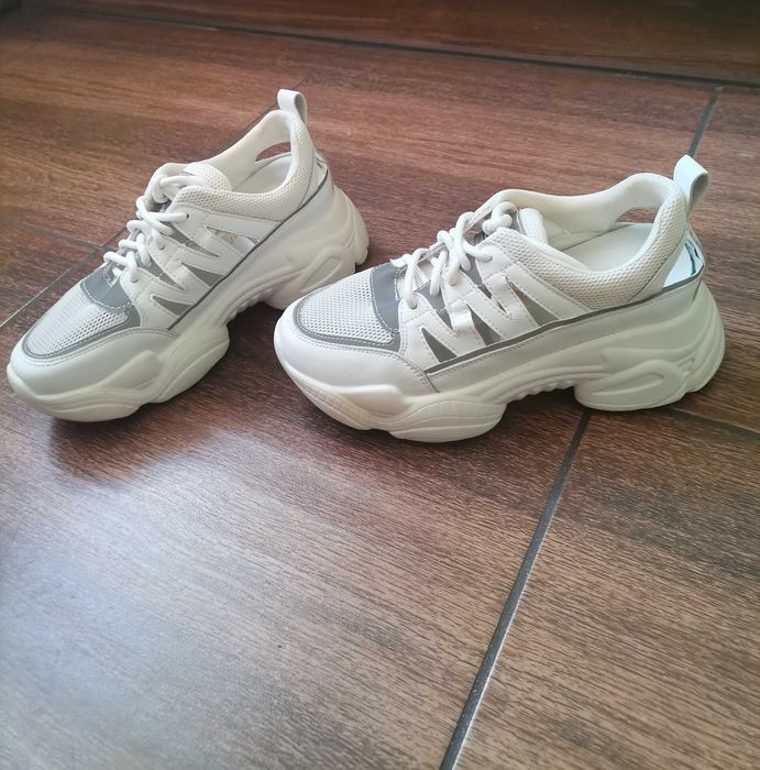 Кросівки шкіряні